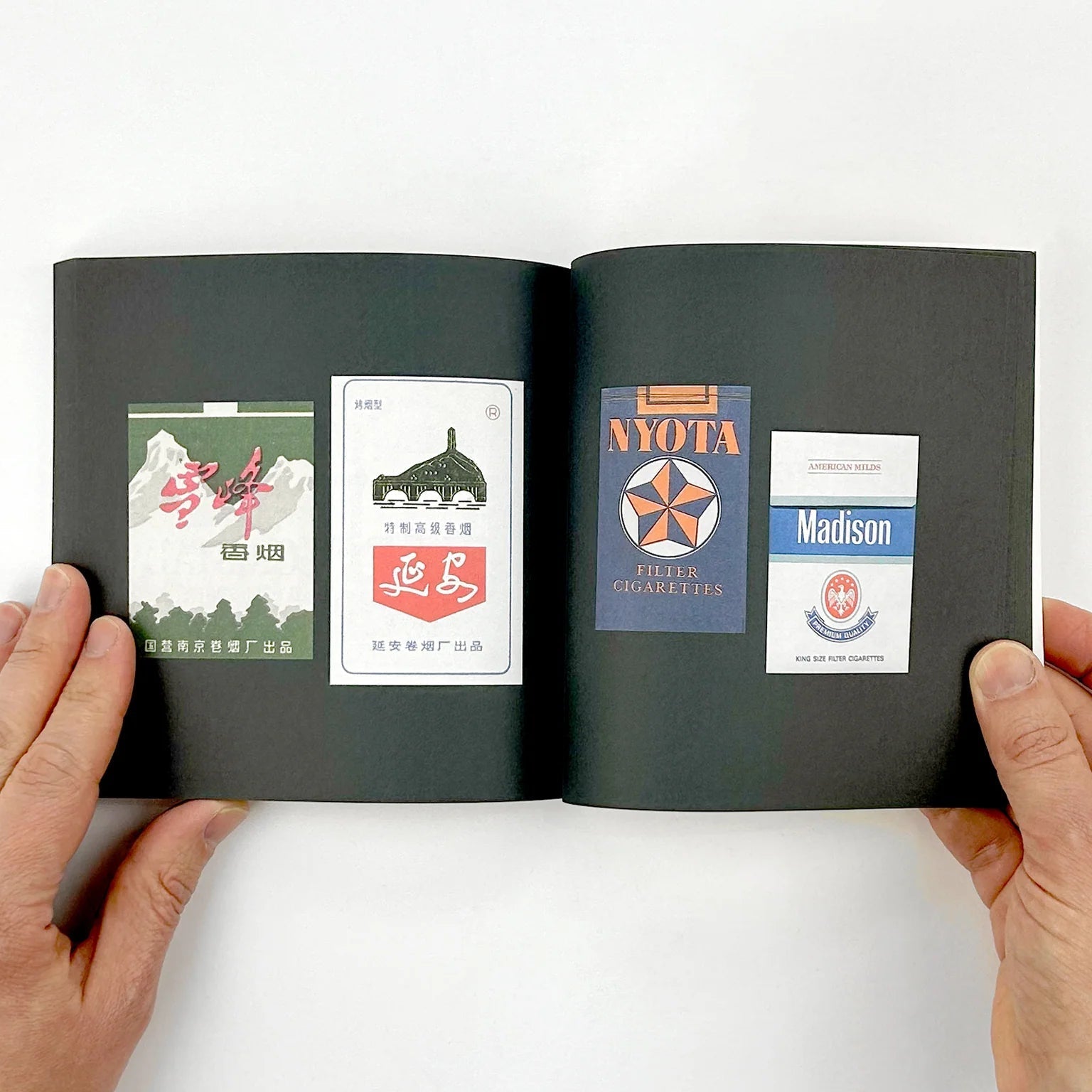 CIGARETTE PACKS - by Central Books