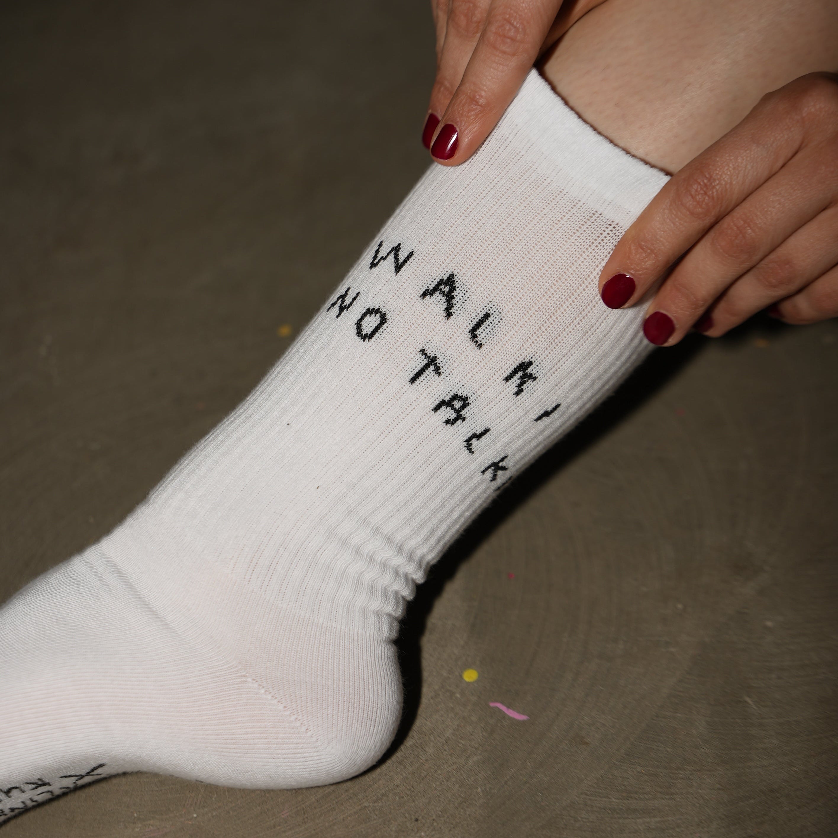 „walki no talki“ Socken Elisa Klinkenberg x KUGU